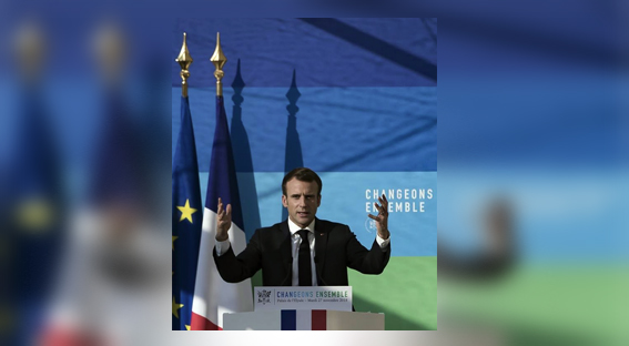 Macron tente de gagner du temps face aux « Gilets jaunes »